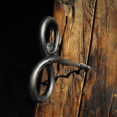 Vývrtka, otvírák na pivo, nekonečno, Uroboros - 2