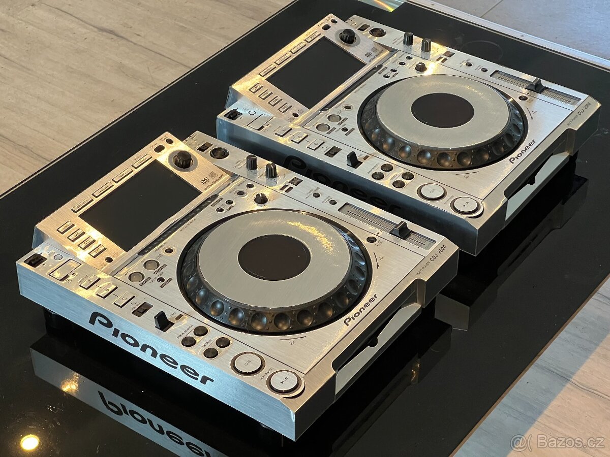 Pioneer CDJ2000 - 2