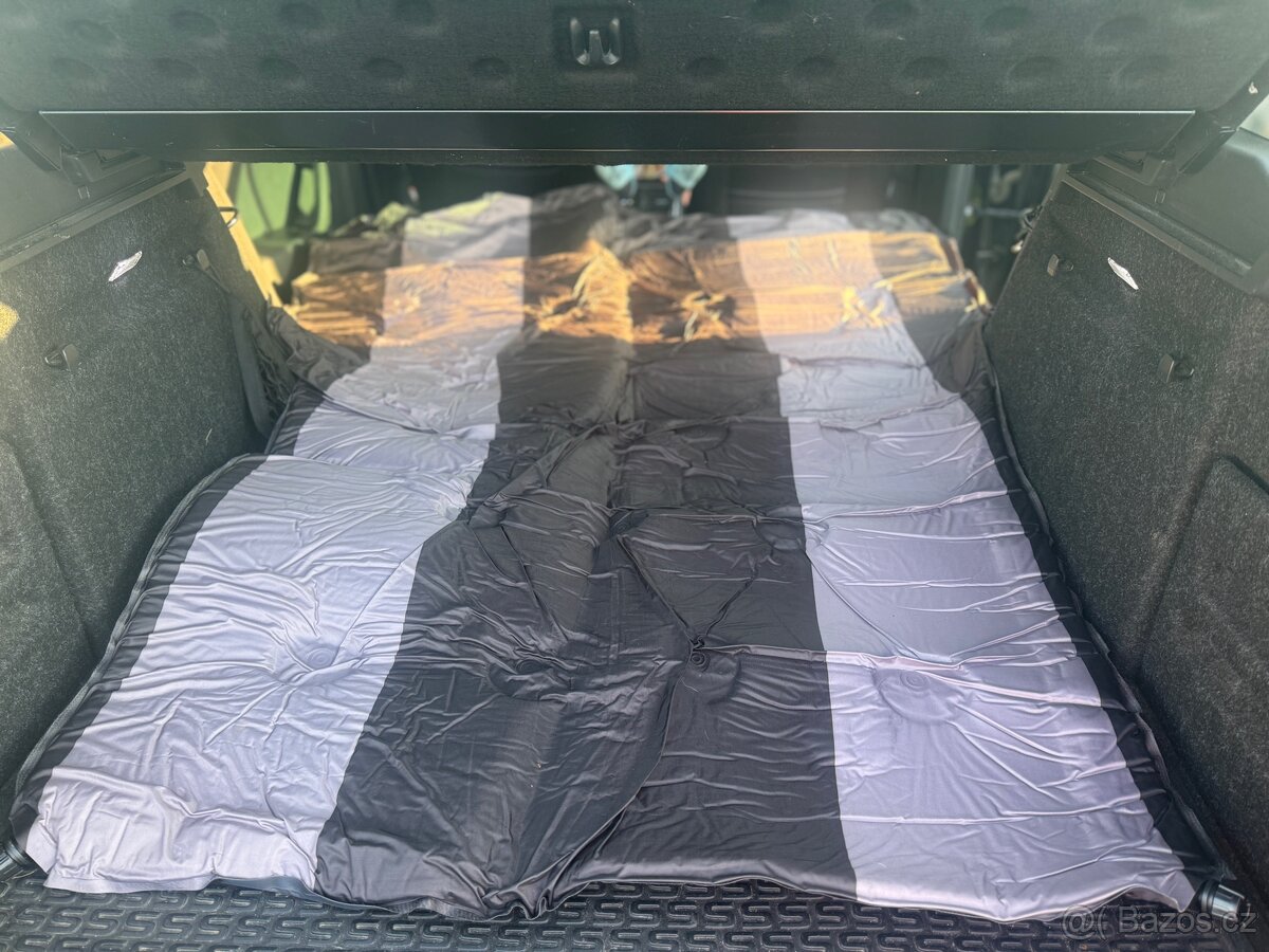 Samonafukovaci matrace do auta - 2