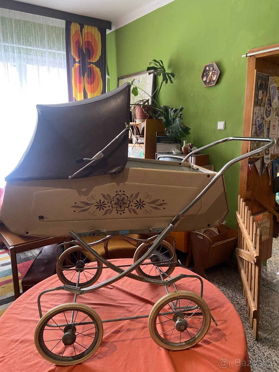 Retro kočárek Liberta - 2