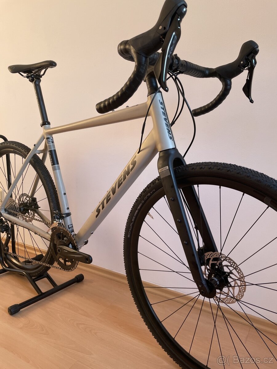 Gravel STEVENS Gavere vel. 56 barva písková - 2