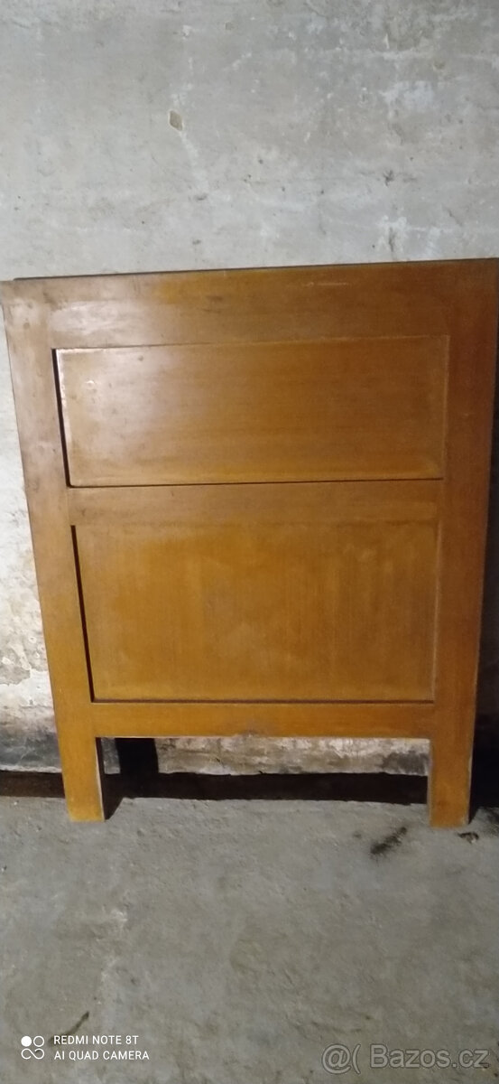 Prodám starožitné postele - 2