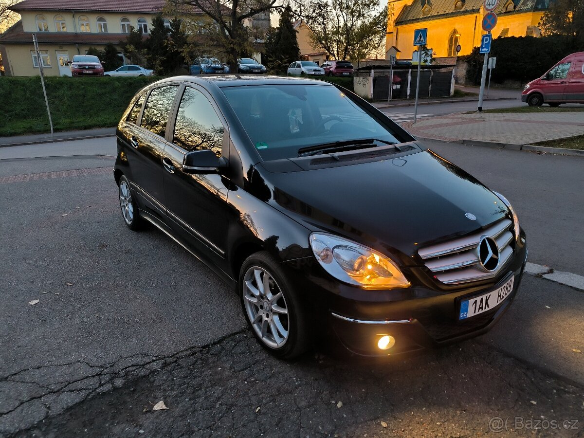 Mercedes B 180 CDi klima výhřev sedadel, park.systém,tempoma - 2