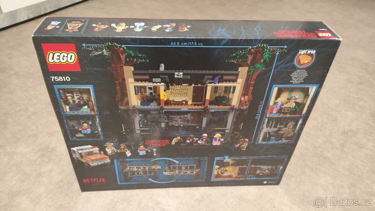 LEGO 75810 Upside Down (Stranger Things) - 2