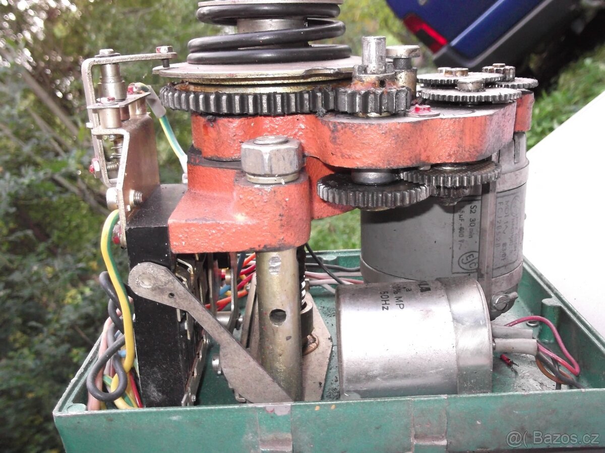 prodám el.servo. - 2