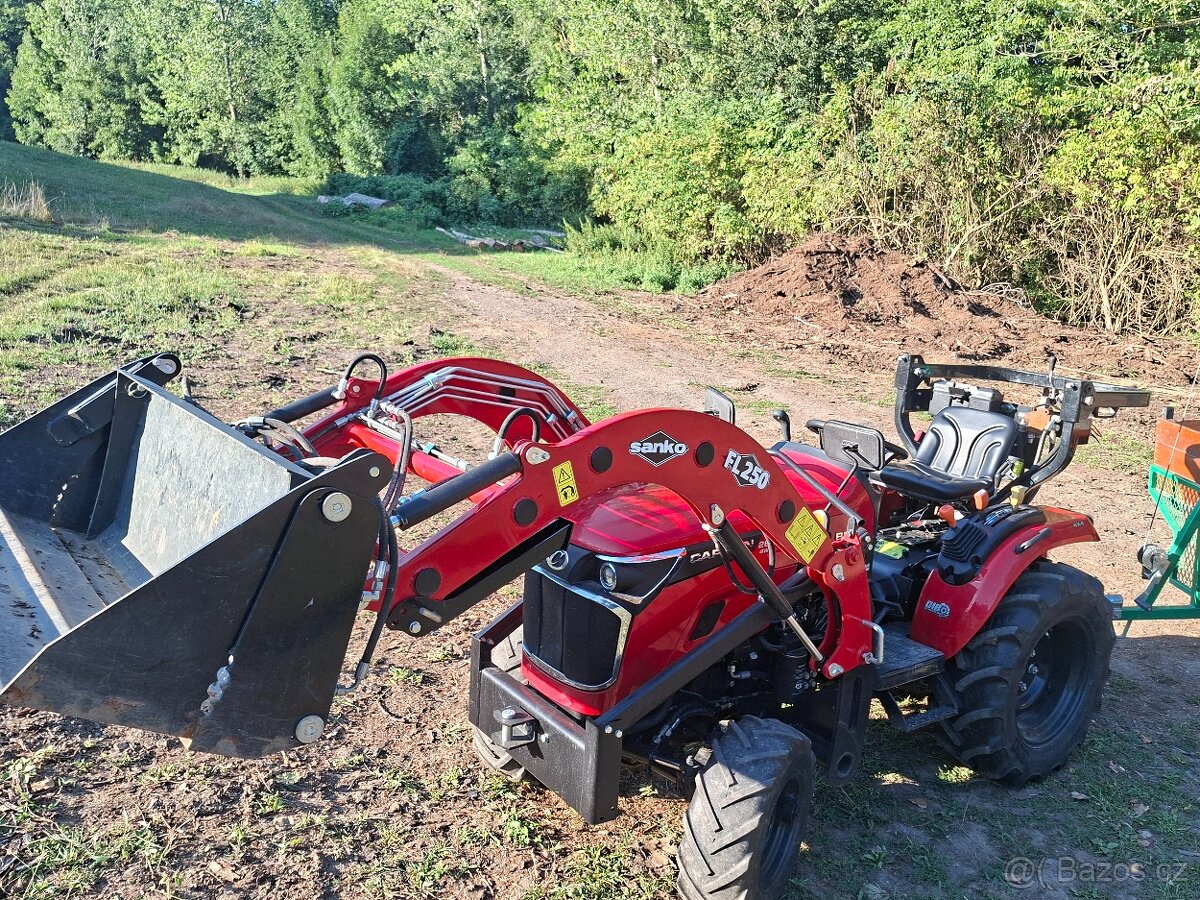 Malotraktor 4x4 Captain 263 + příslušenství - 2