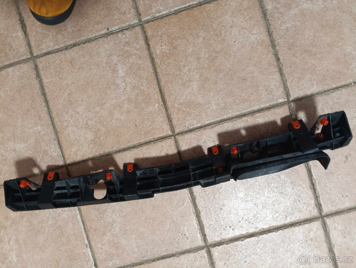 OPEL ASTRA 4 IV J VÝZTUHA HORNÍ PAS PŘEDNÍ - 2