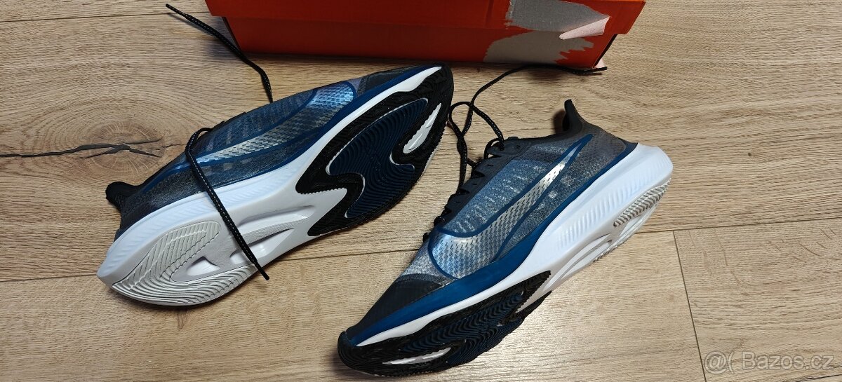 Nike Zoom Gravity 28,5 cm - 2
