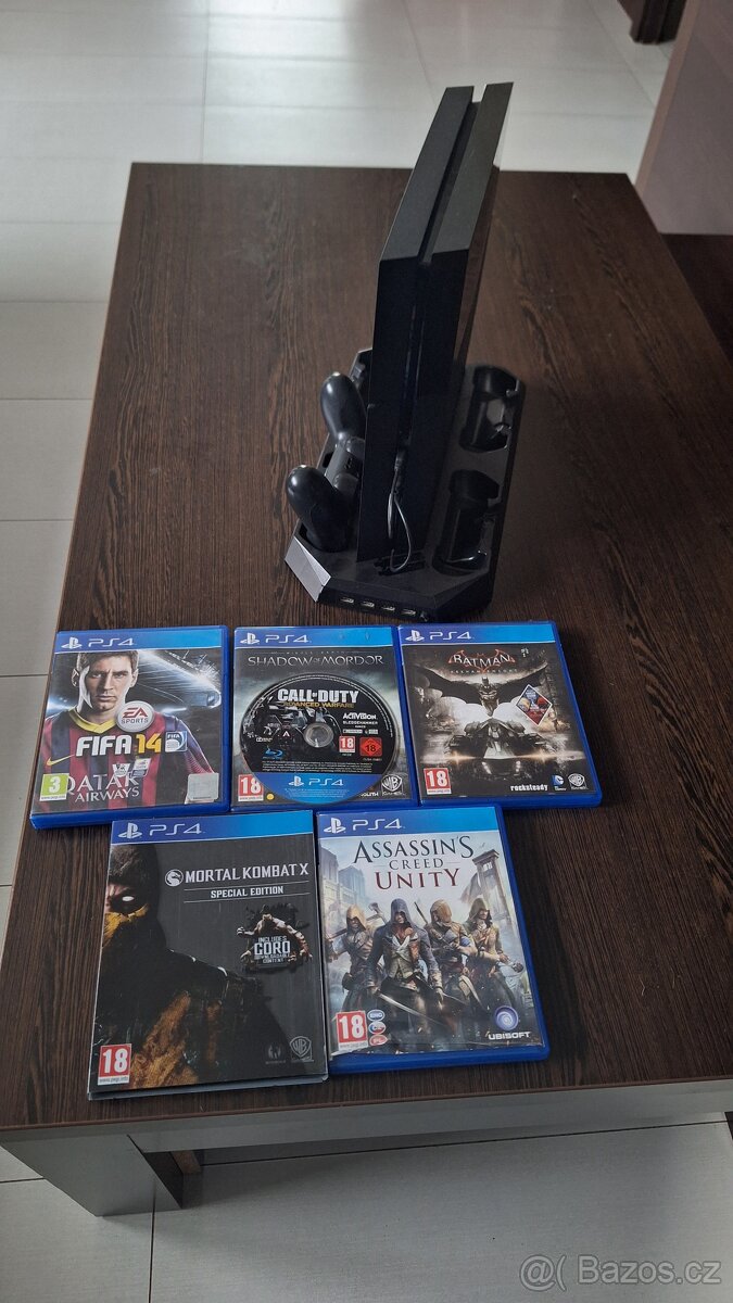 PS4 500 GB standard edice, stojan, ovladač - 2