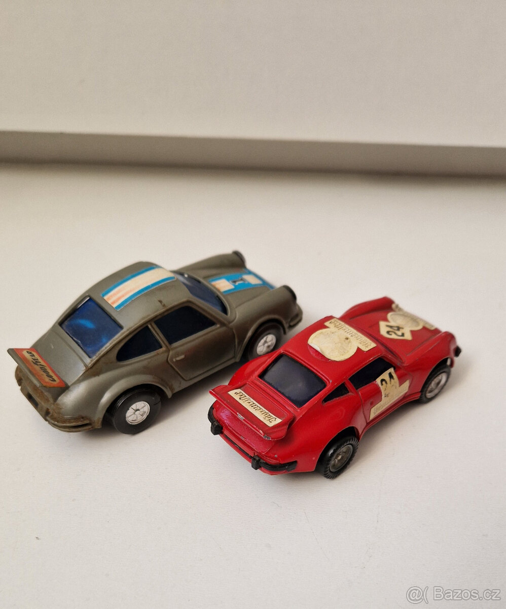 2x staré autíčko Porsche - 2