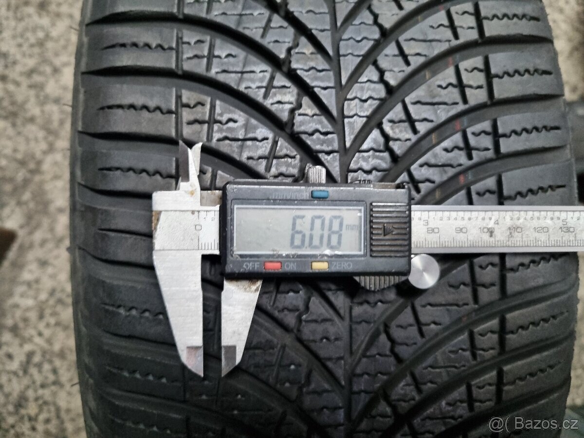 Pneumatiky zimní Gooodyear 205/45 R17 88W - 2