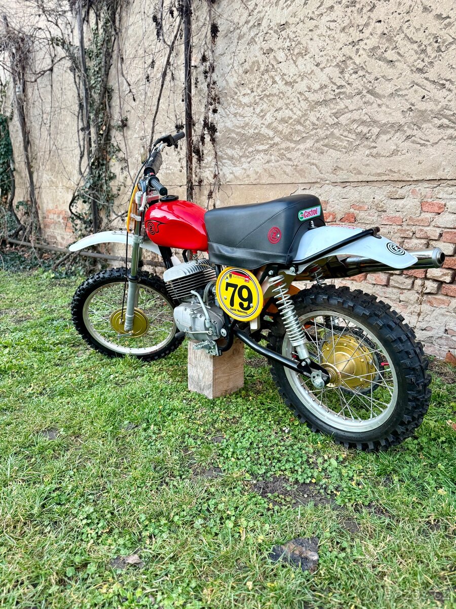 ČZ 390/981 MONTREAL - 2