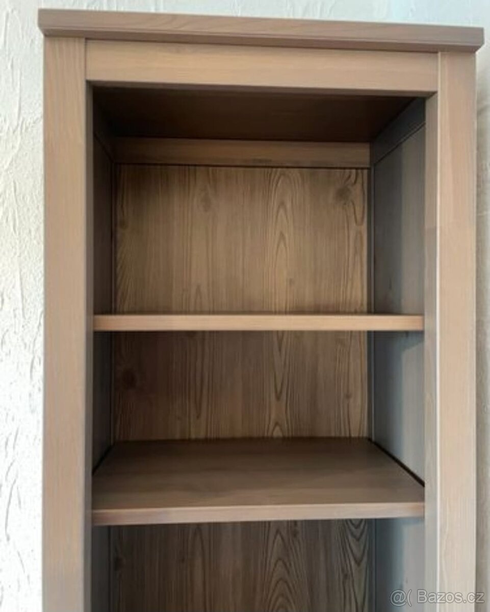 KNIHOVNA IKEA HEMNES - 2