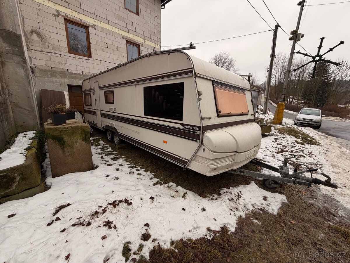 Karavan obytný přívěs Hobby TOP STAV - 2