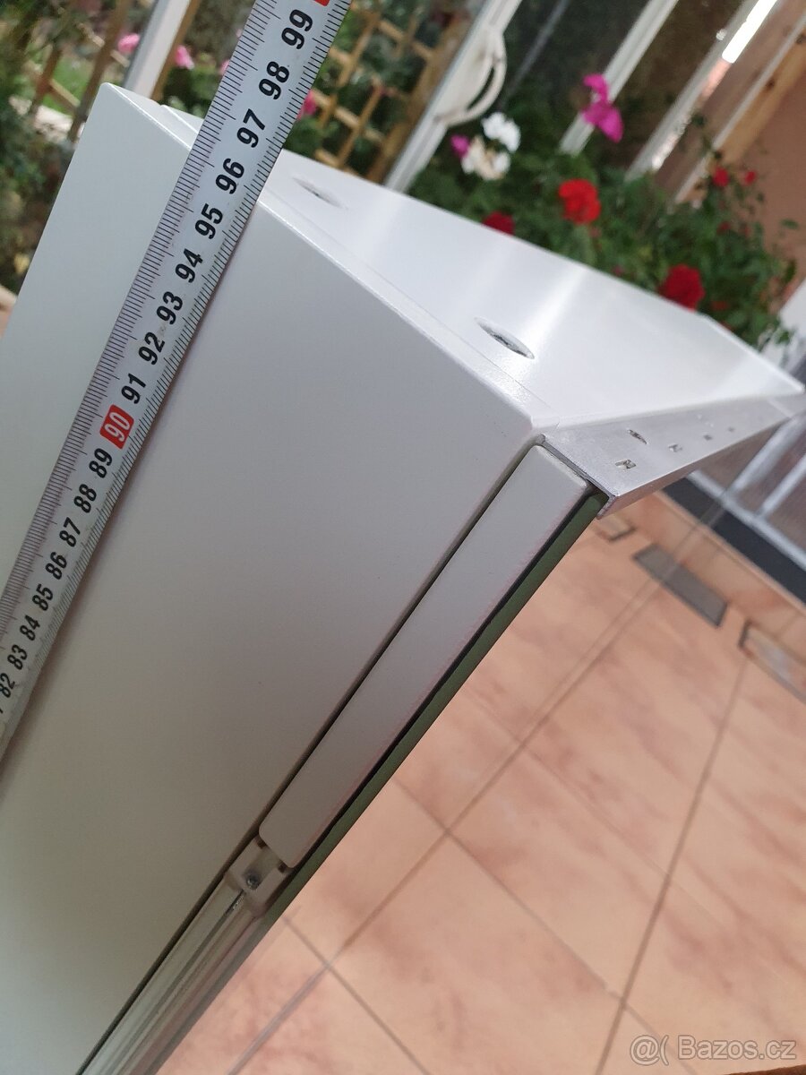 Zrcadlová skříň do koupekny - 2