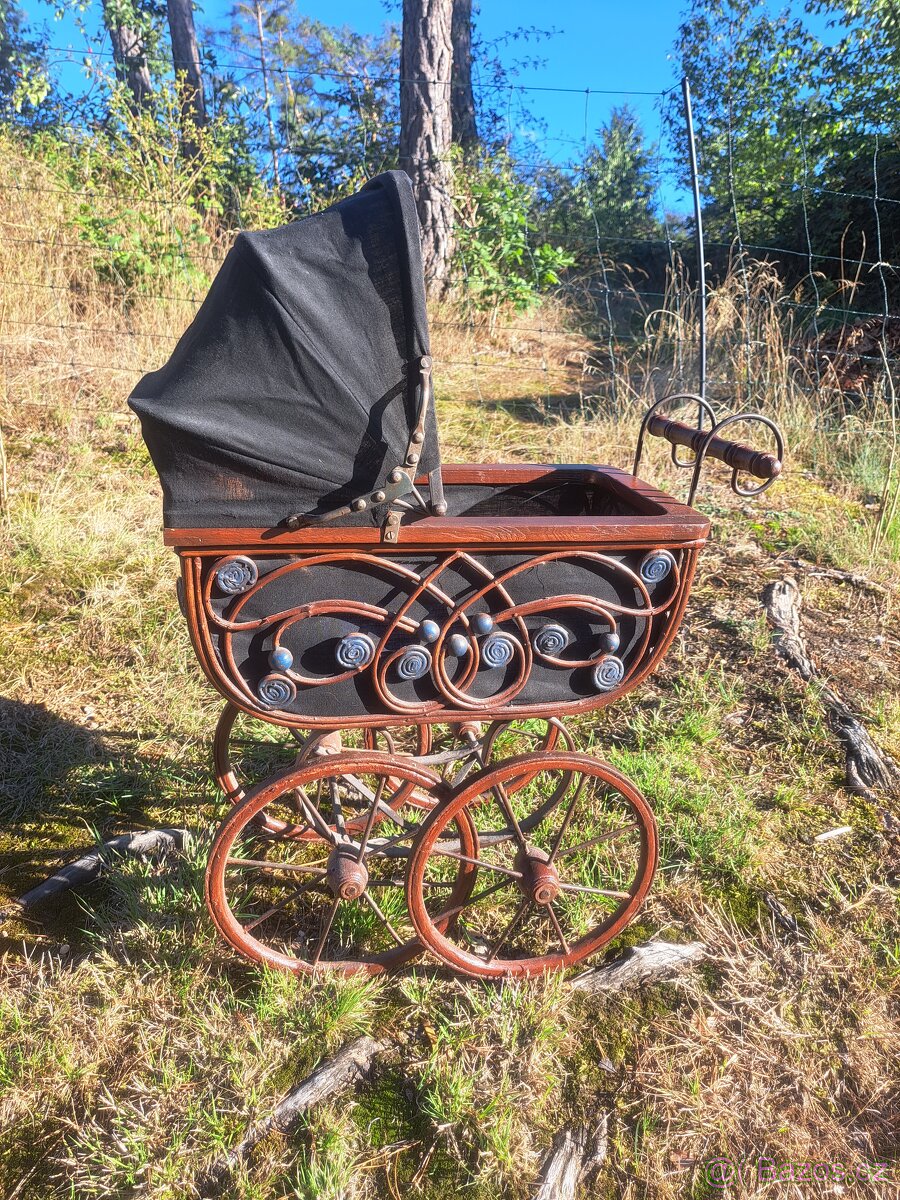 Kočárek pro panenky - 2