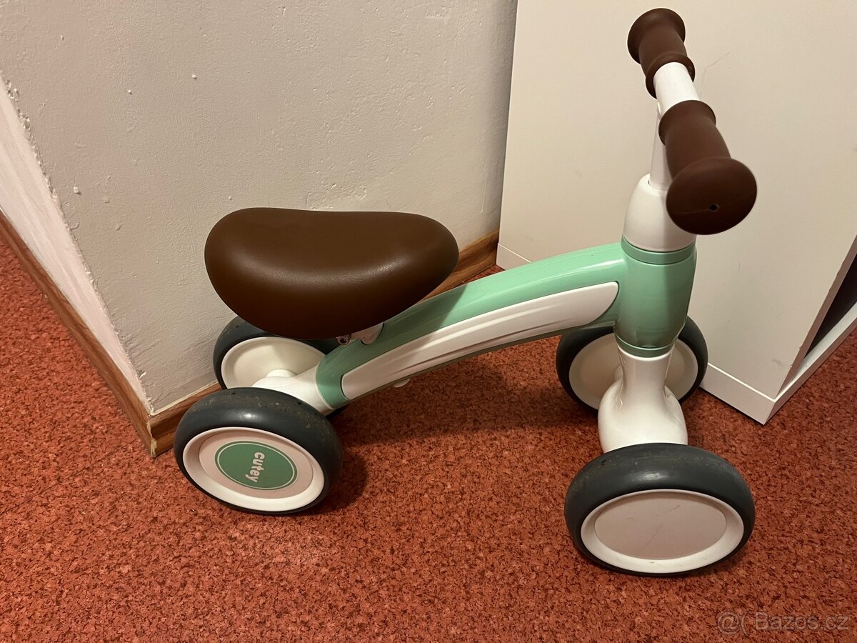 Odstrkovadlo motorka Cutey - 2