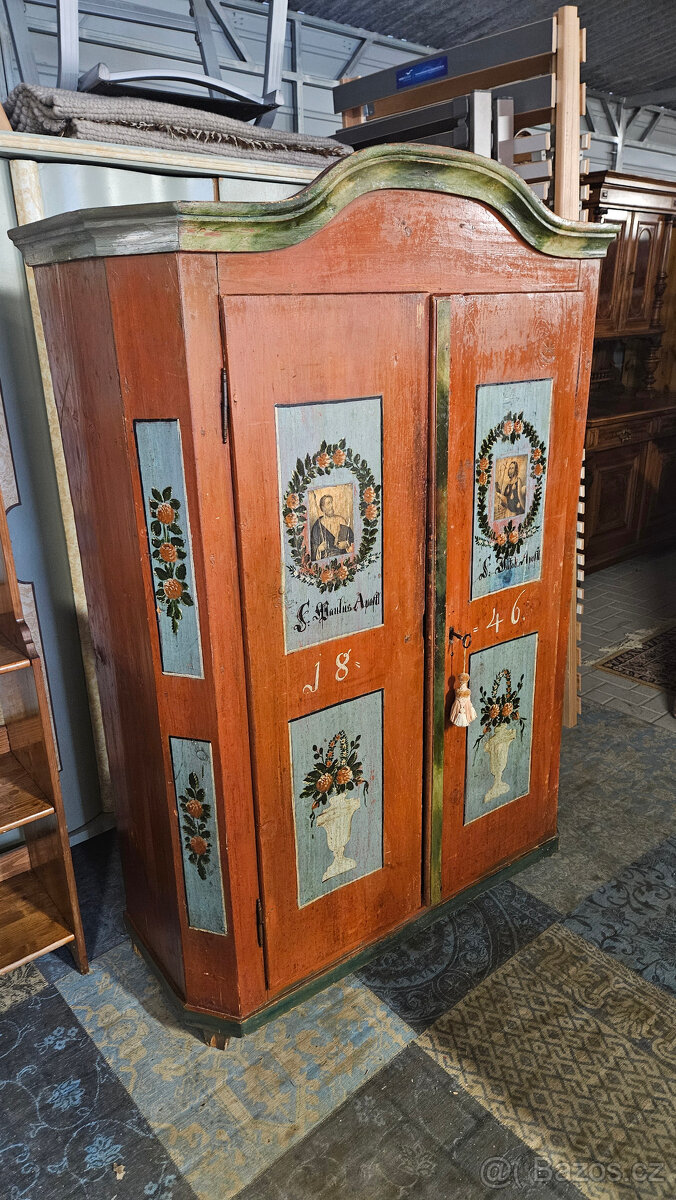 malovaná skříň - 2