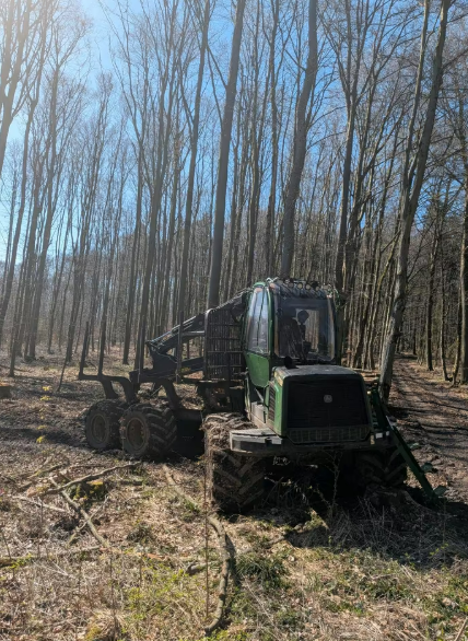 Vyvážecí souprava JOHN DEERE 1010E - 2
