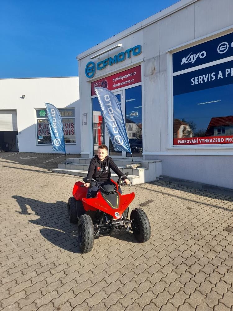 Dětská čtyřkolka CFMOTO Gladiator X110 LE