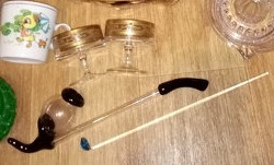 Prodám staré sklo, smaltované a jiné, vázy poháry apod. - 2