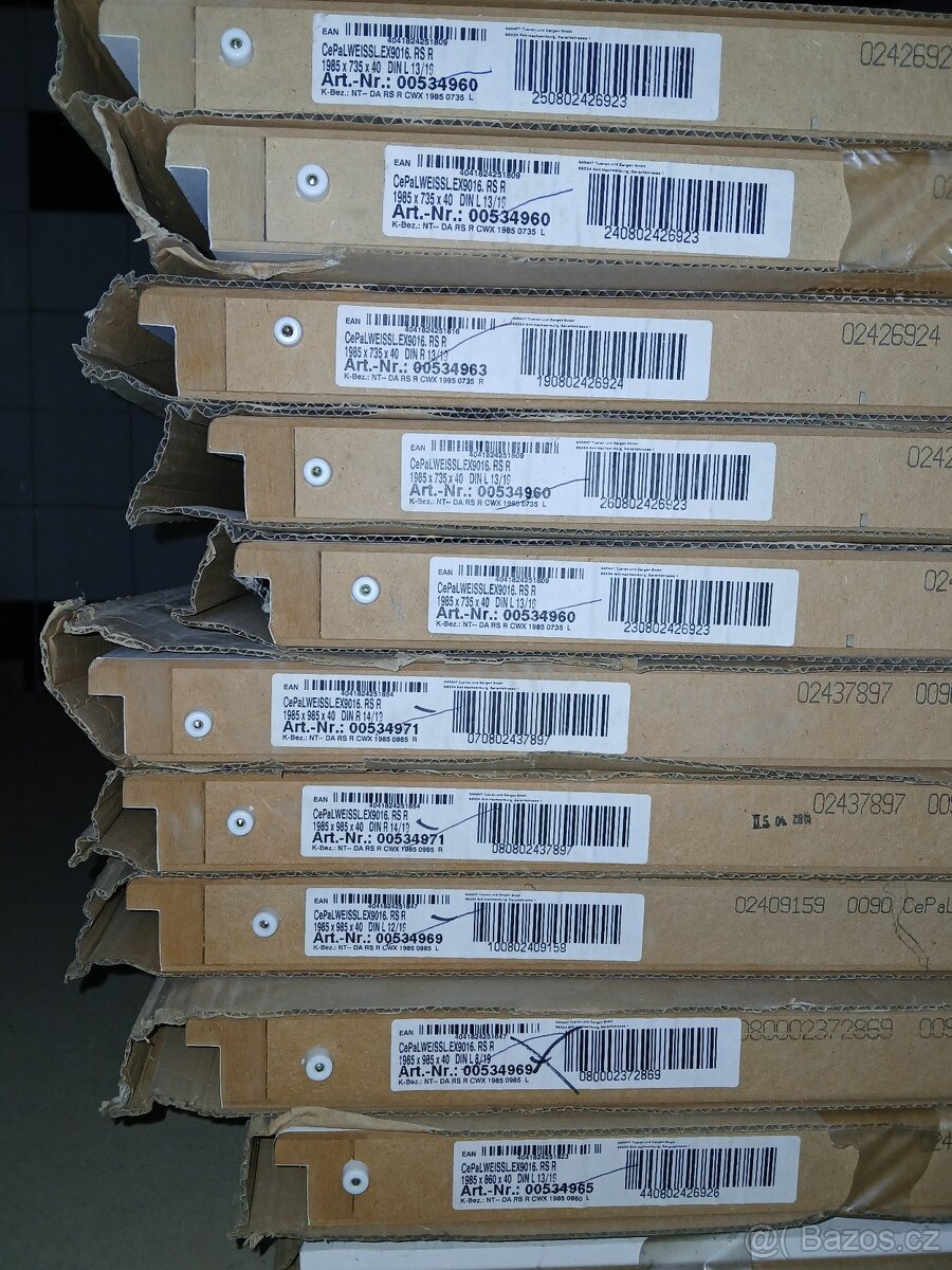 Prodám Dveře a obložky + zámek.rozměry 1985x735x40 6 kusů, 1 - 2