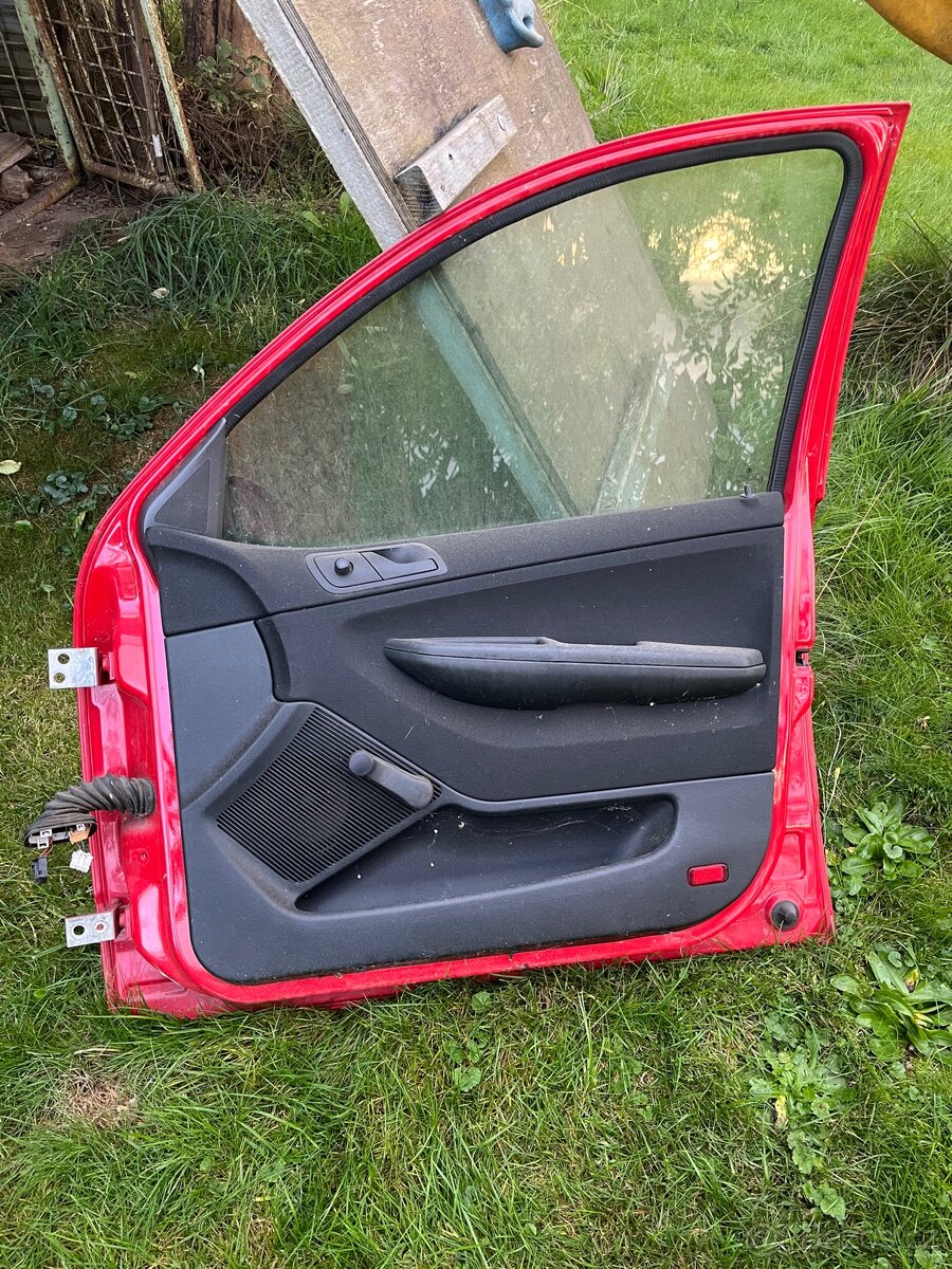 Dveře pravé Škoda Fabia 1 - 2