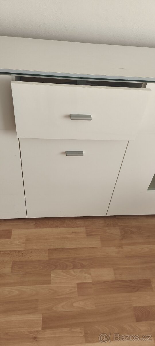 Komoda skříňka pod TV bila 150cmx90cm - 2