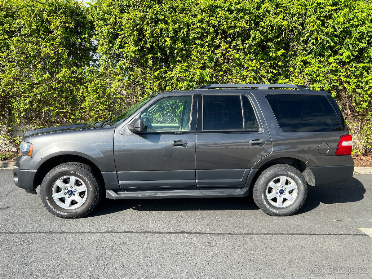 Ford Expedition 3.5 V6 benzín, 59 000 km, 4x4, rok 2015 - 2