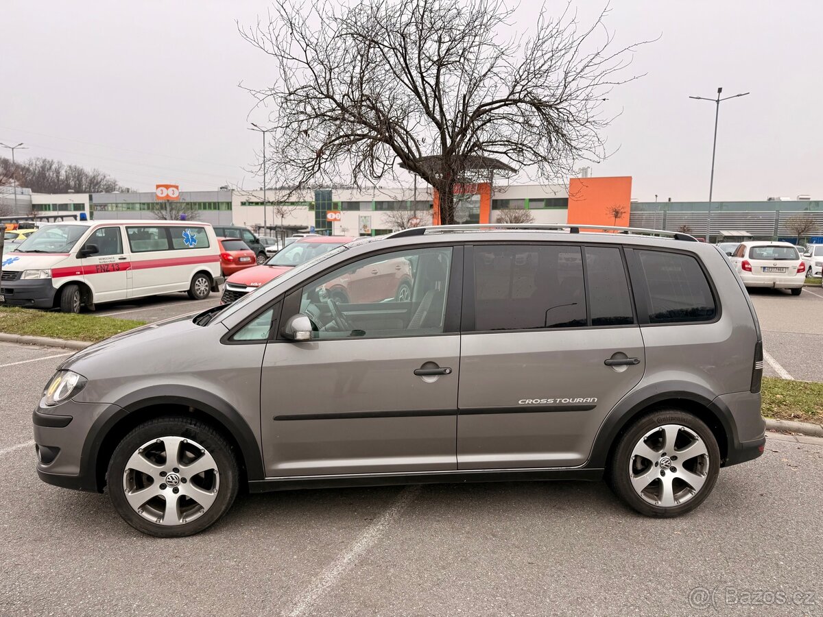 VW Touran Cross 1,4i / R.v.2009 / 103kw - 2