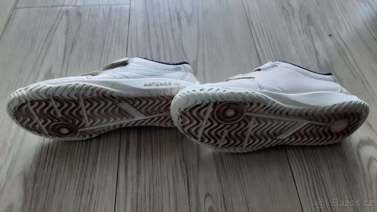 Dětské sálové boty, vel cca 29 - 2