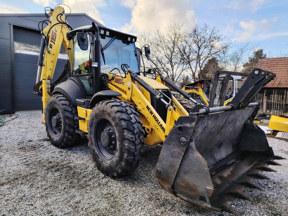 Rypadlo nakladač New Holland B115C pouze 393mth - 2