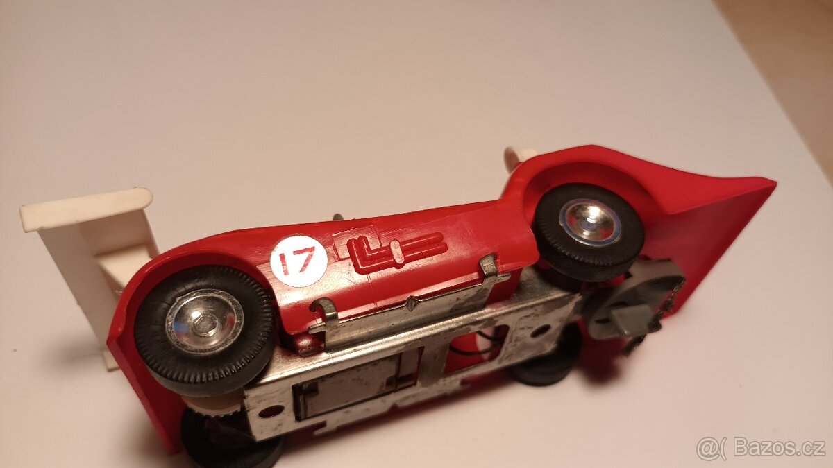 Shadow Ites na autodráhu - pěkný stav - 2