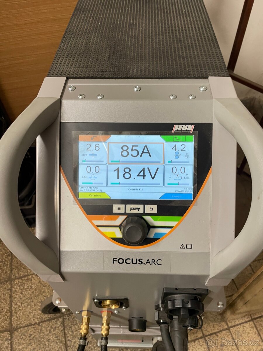 Pulzní invertorová svářečka MIG/MAG - 2