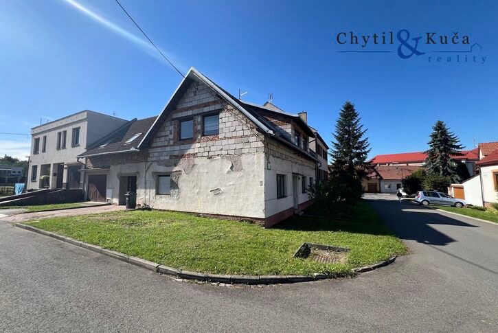 Prodej rodinného domu se zahradou, Záchalupčí, Kunovice u Uh - 2