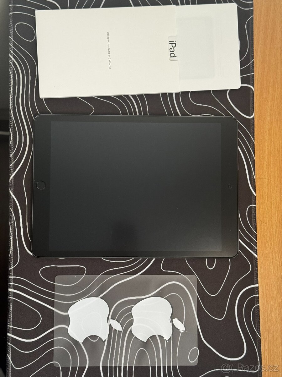 Apple iPad 9.generace 64 GB - 2