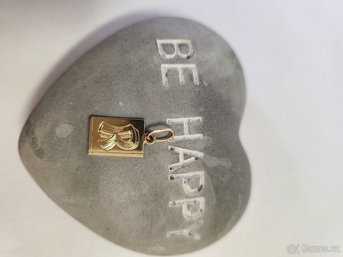 Zlatý přívěšek s písmenem R - 2