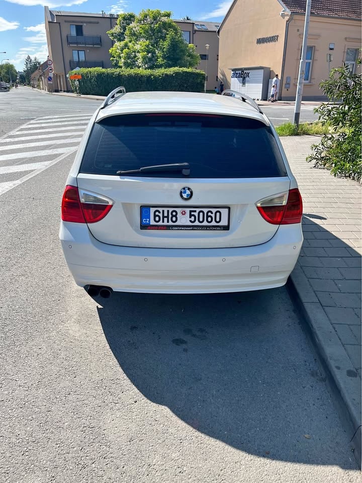 BMW 325 D, řada 3 2,5 L - 145KW - 2