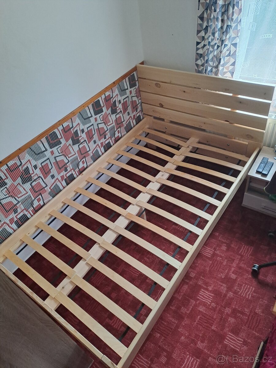 Nová smrková postel s vysokým čelem - 2