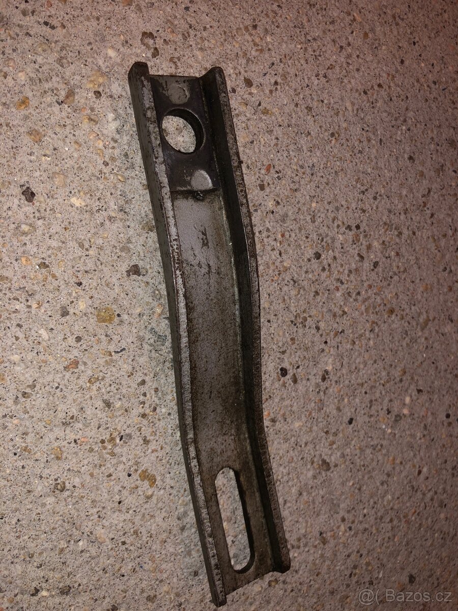 ČZ 125 175 250 476 477 471 záchyt reakce brzdy - 2