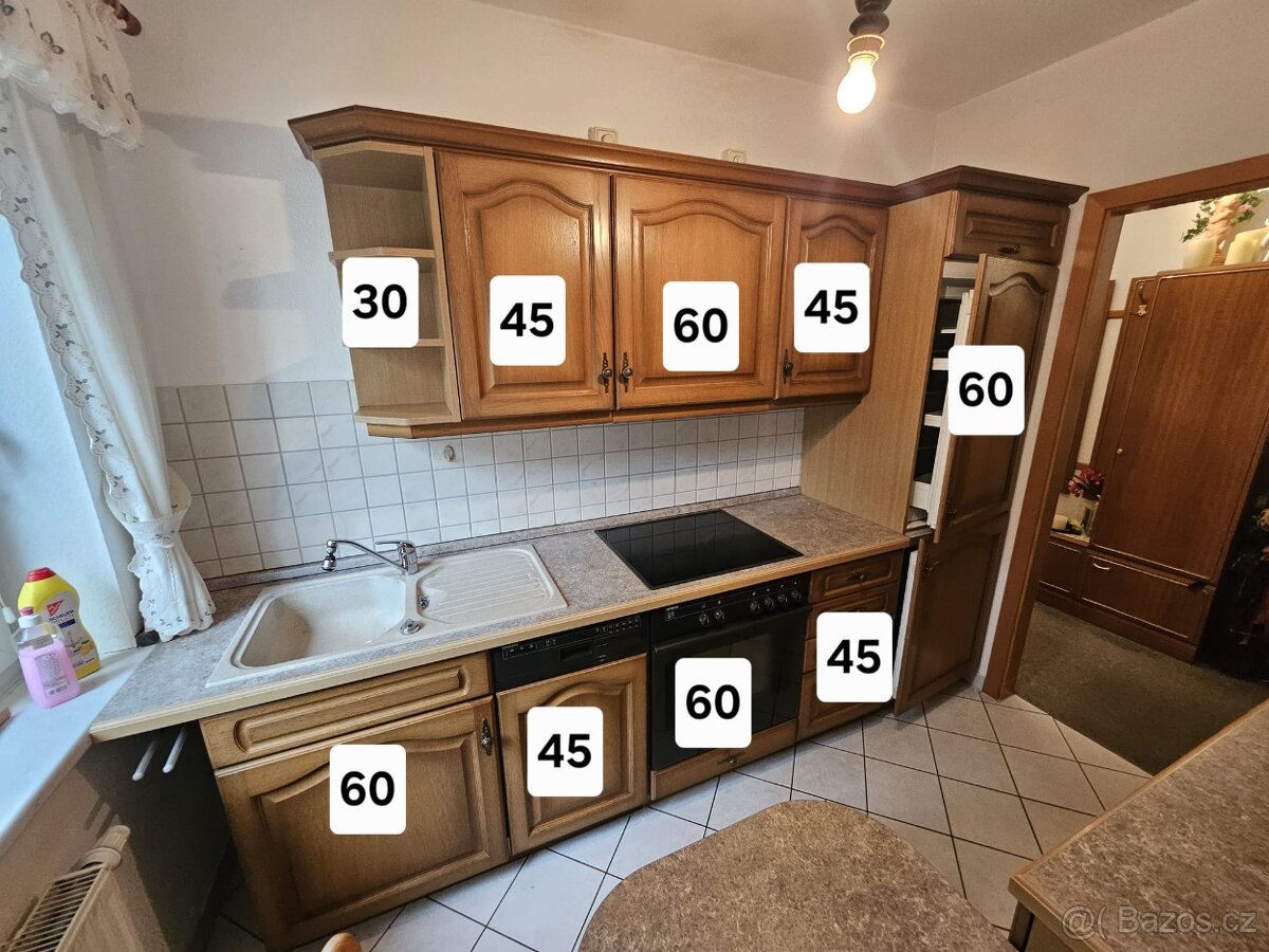 Masivní kuchyňská linka z Německa se spotřebiči - 480 cm - 2