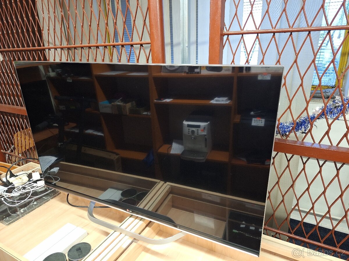 Televize LG 47LB731V SMART - 2