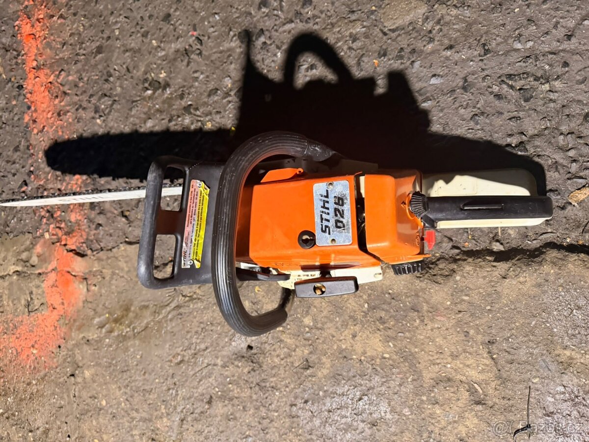 Motorova pila stih 026 - 2