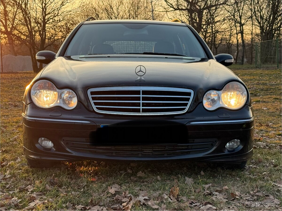 Mercedes-Benz W203 - 2