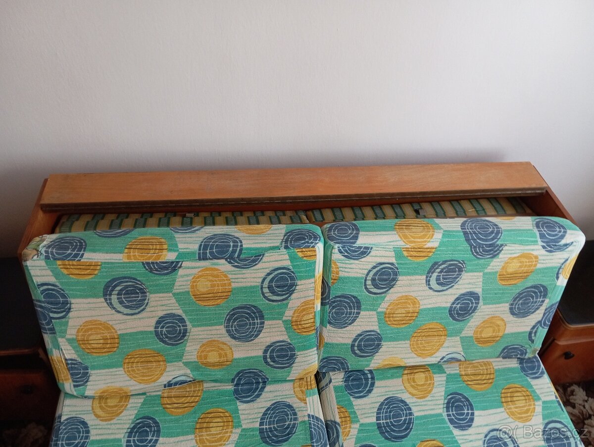 Rozkládací gauč - 2