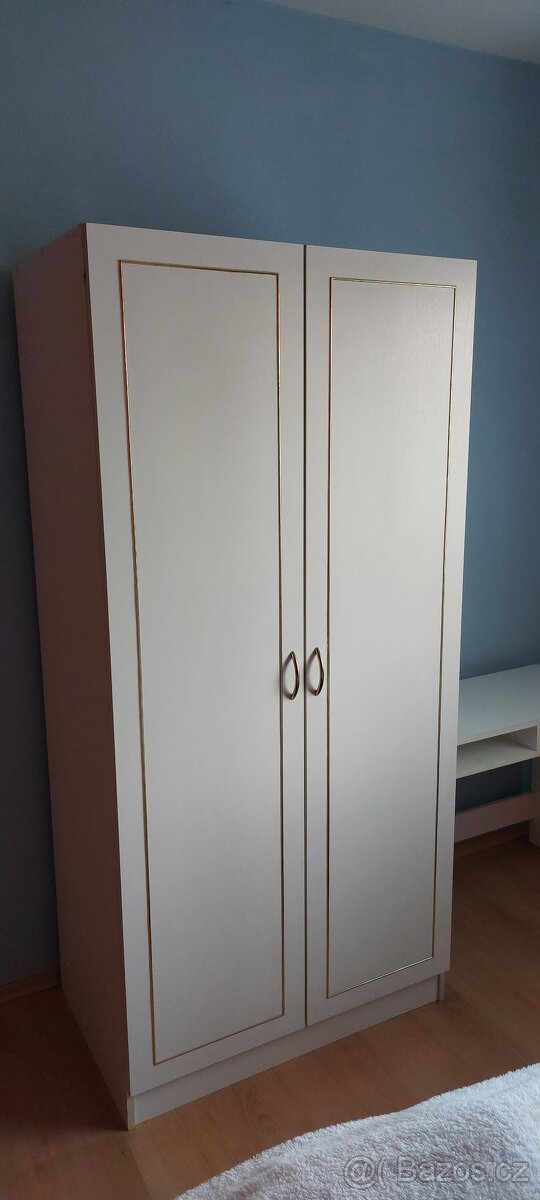 Skříně a postel Nechám za odvoz... - 2