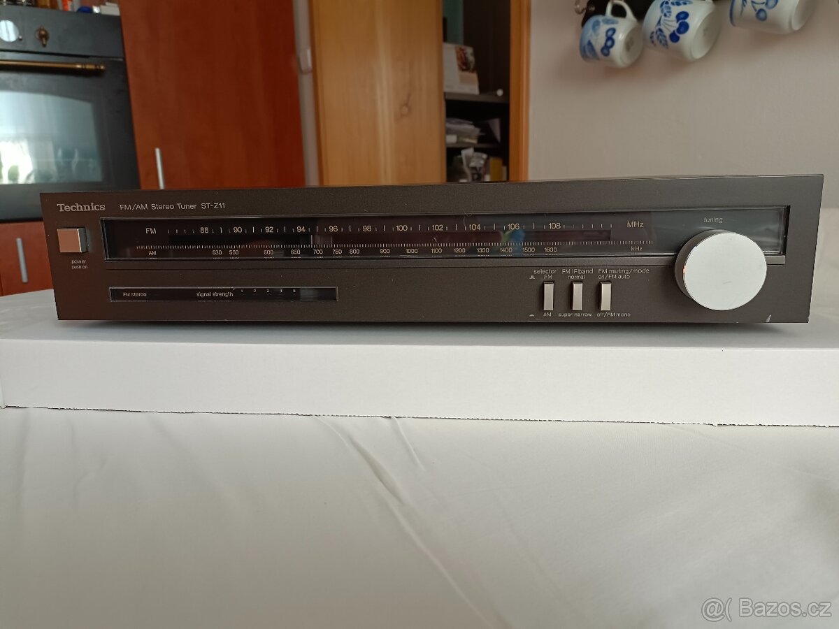 Technics ST-Z11 a M 205 - 2