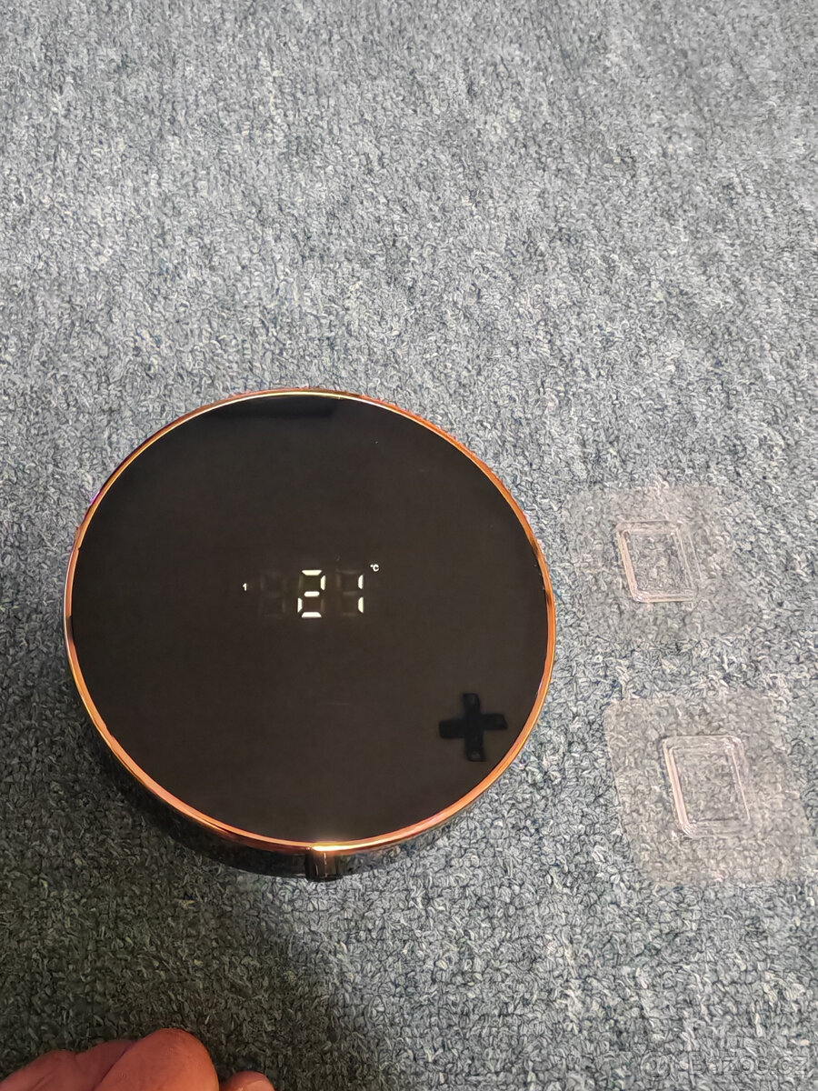 Bezdotykový dávkovač mýdla - 2