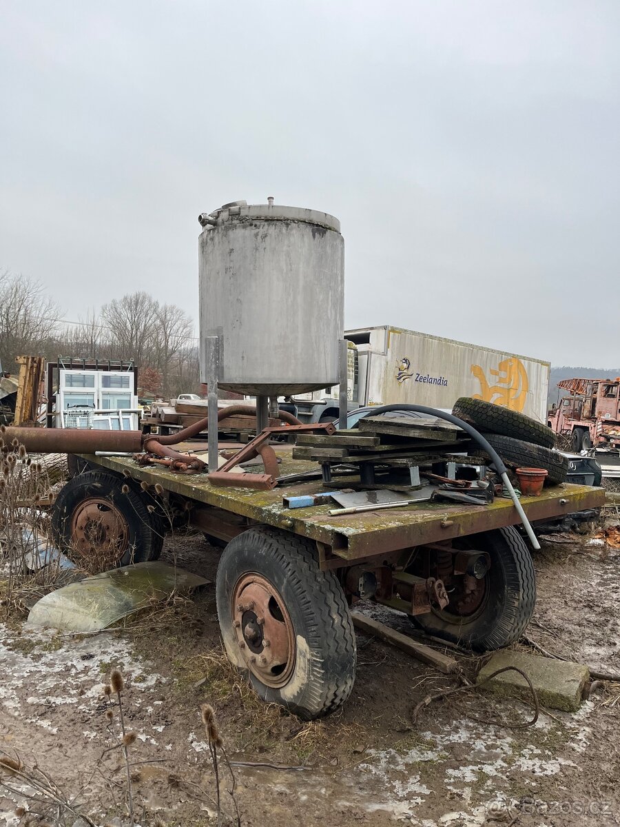 Traktorový vlek Rumun - 2