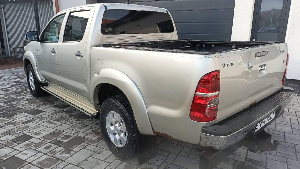 TOYOTA HILUX - NA PREDAJ